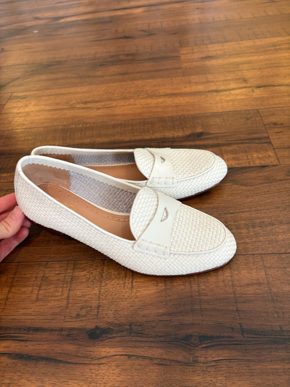 Brooks Brothers Women’s Penny Loafers White Leather Woven Size 6.5 EUC